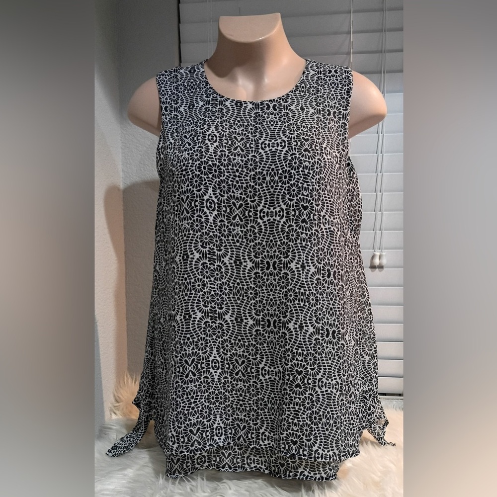 Fever Women’s XL/1X Sleeveless Top